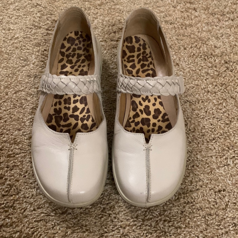 Hotter 9.5 tan shake